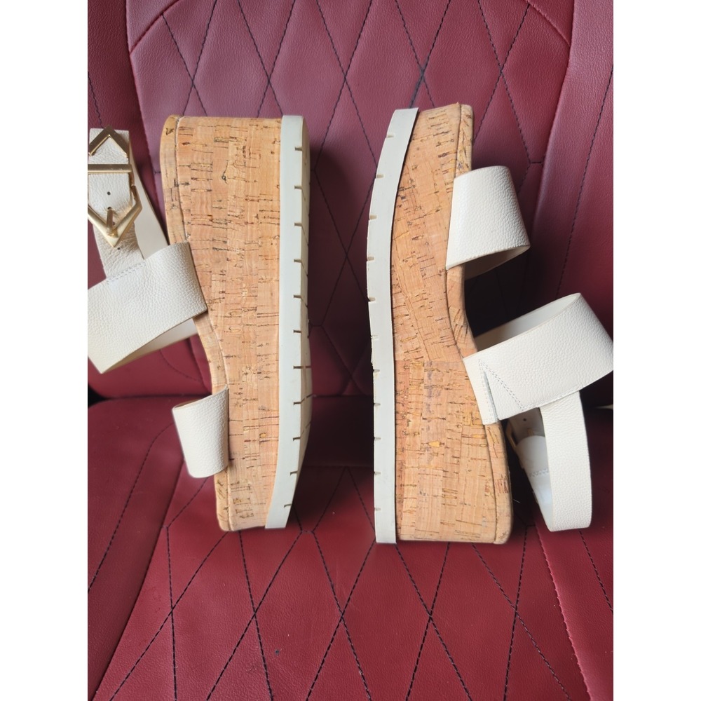 Vince Camuto  Women's Size 8 M - Picture 3 of 7